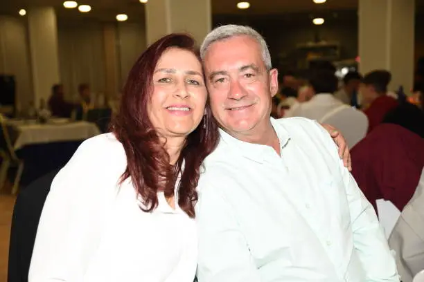itzhak ezratti wife